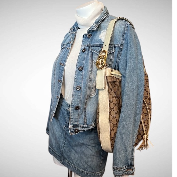 A301- 💯% authentic Gucci shoulder bag - Picture 2 of 16